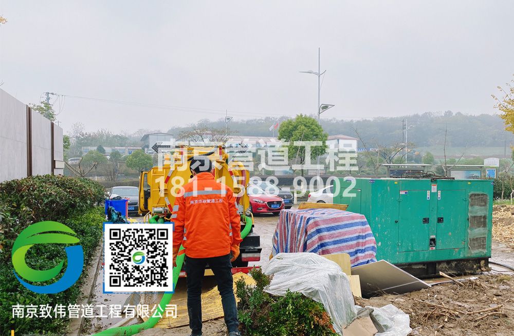 303翠林山庄售楼部抽粪