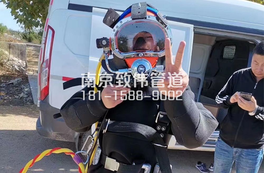 翠林山庄沉淀池清底